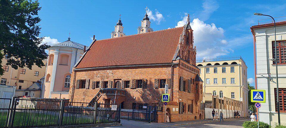 Gotikinis raudonų plytų Perkūno namas Kaune